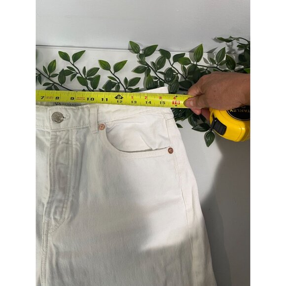 ZARA Women’s High Rise Straight Leg Button Fly Jeans White Size 10 US - Picture 8 of 13